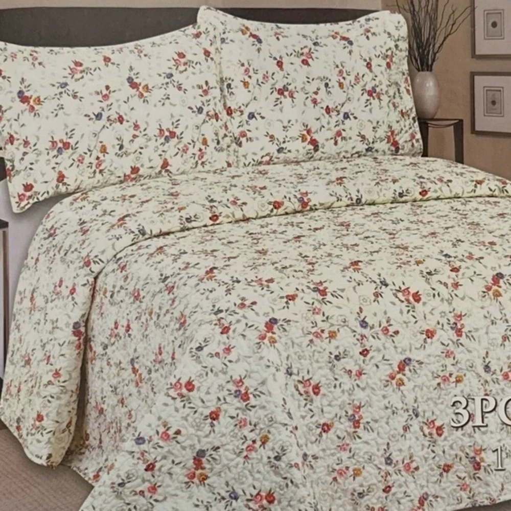 Hotel at home Queen 3pc Quilt set Pink and Mauve floral print